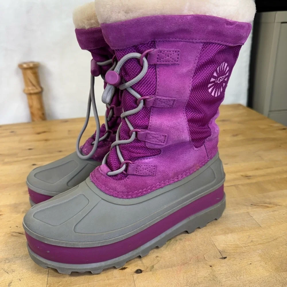 Ugg Australia Bobbey winter snow boots magenta and gray color combination size 5